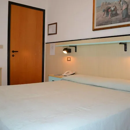 Rubino Hotell 2*