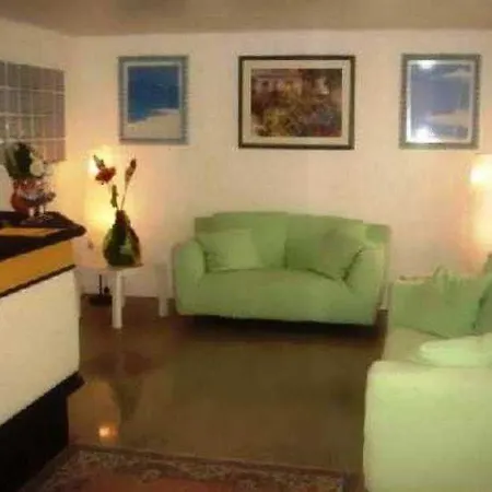Rubino Hotell 2*